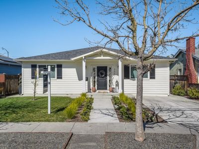 3057 Page St, Redwood City, CA, 94063