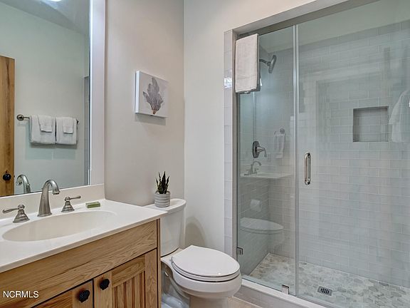 5th image of 661 Chicamacomico Way