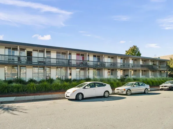 Marco Polo Way, Burlingame, CA 94010
