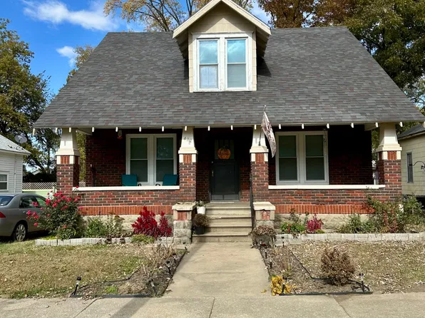 422 W 4th St, Chanute, KS 66720