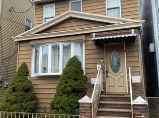 82-66 88th Ln #1, Ridgewood, NY 11385