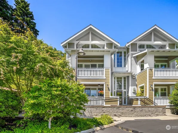 168 Hall Brothers Loop #301, Bainbridge Island, WA 98110