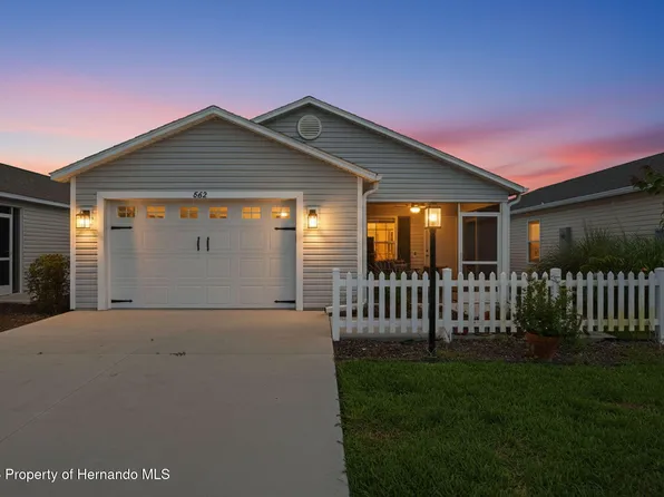 862 Spring Ave, Okahumpka, FL 34762