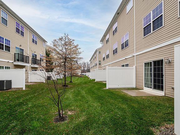5th image of 52 Creekside Way #1