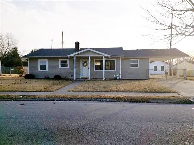 2104 Glen Dr photo 1
