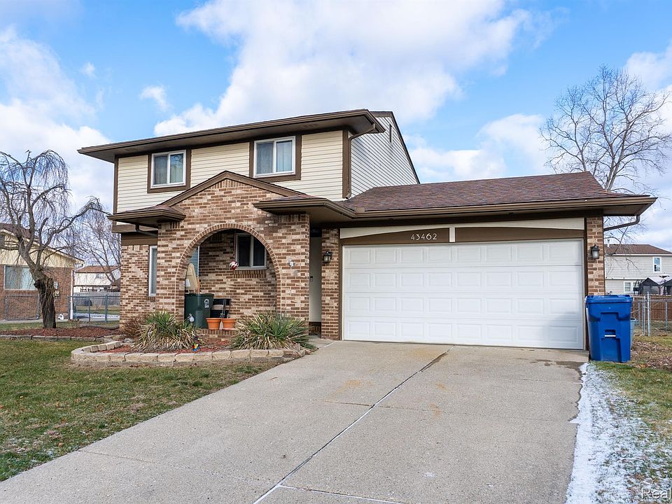 1st image of 43462 Fleetwood Ct