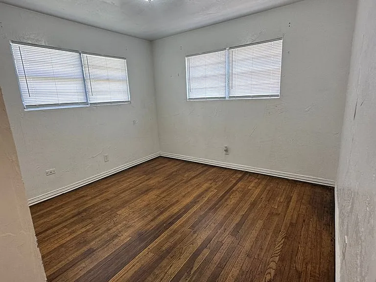 82 N Fairmont St — Photo 5