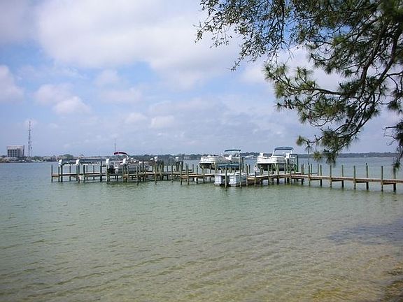 33ft Waterfront 