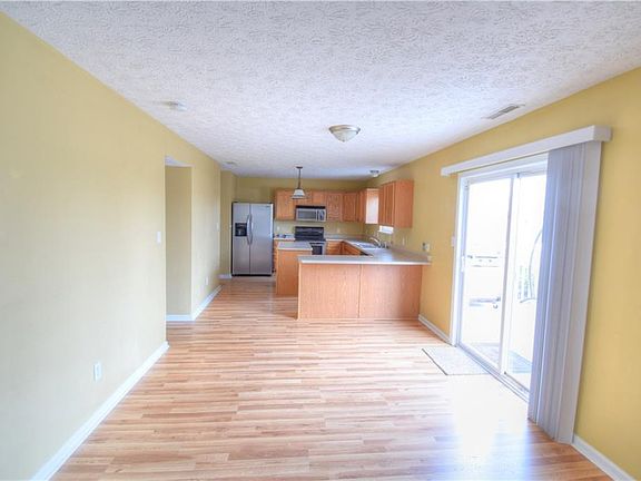 4th image of 7243 Pipestone Dr