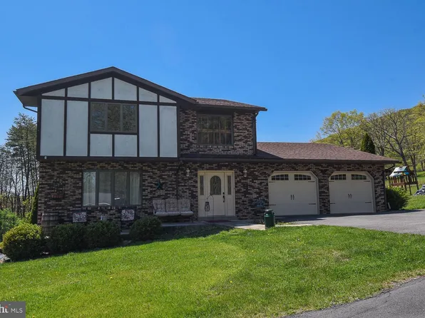 141 Whitacre Ln, Ridgeley, WV 26753