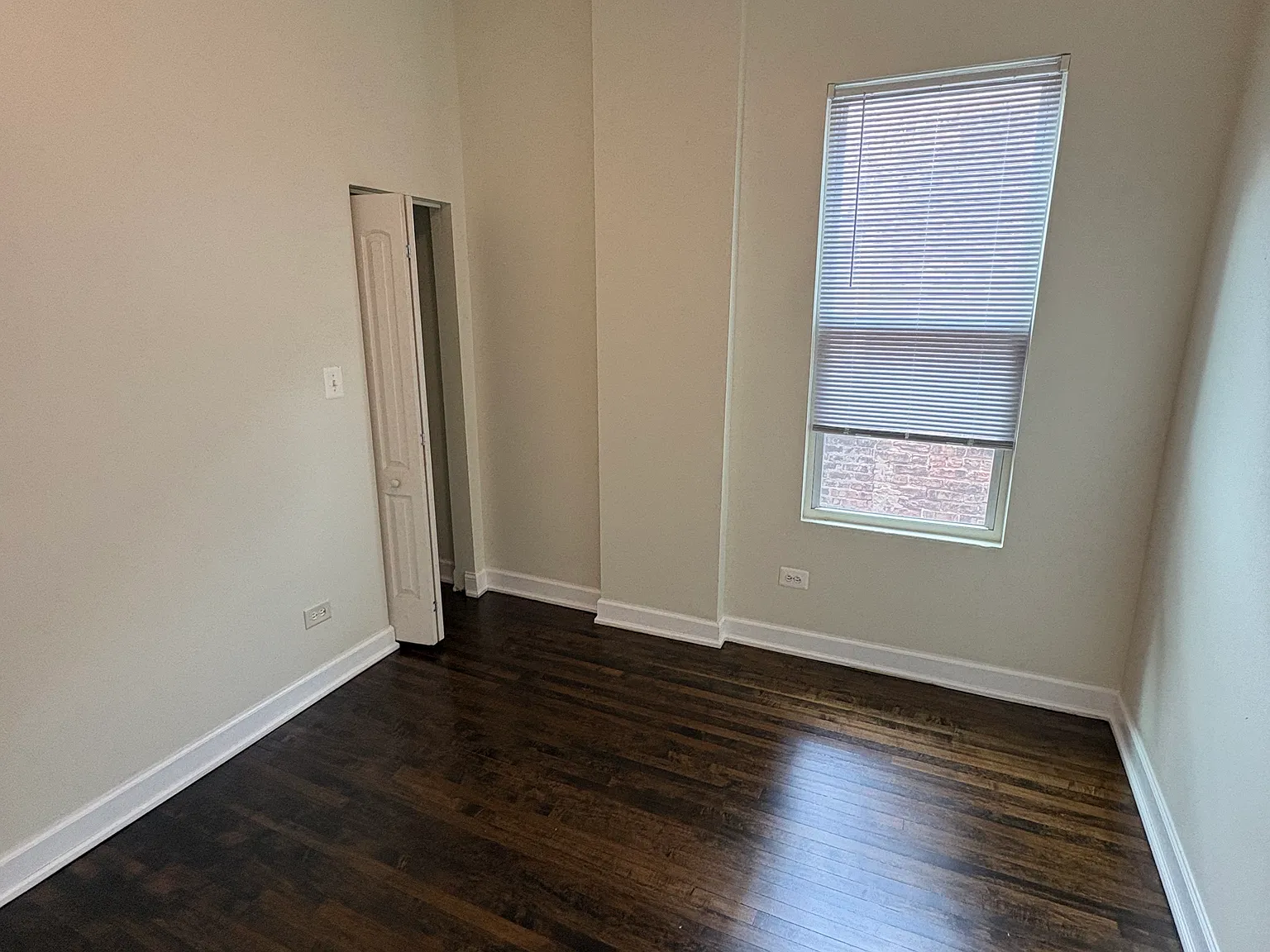 4 bed, $2,300 — Photo 3