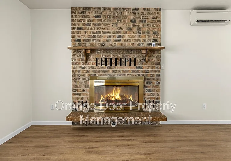 834 S 72nd St — Photo 5