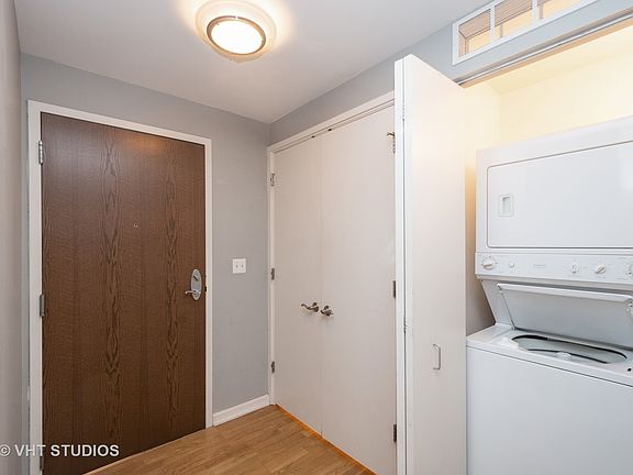 2nd image of 160 E Illinois St APT 1903