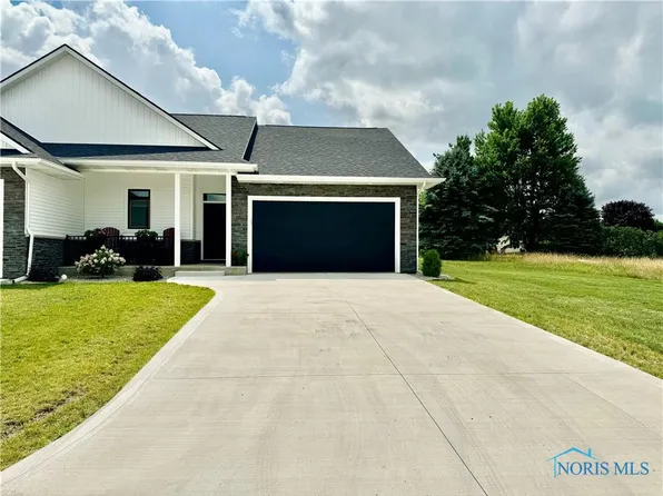 107 Dairy Dr #D, Edgerton, OH 43517