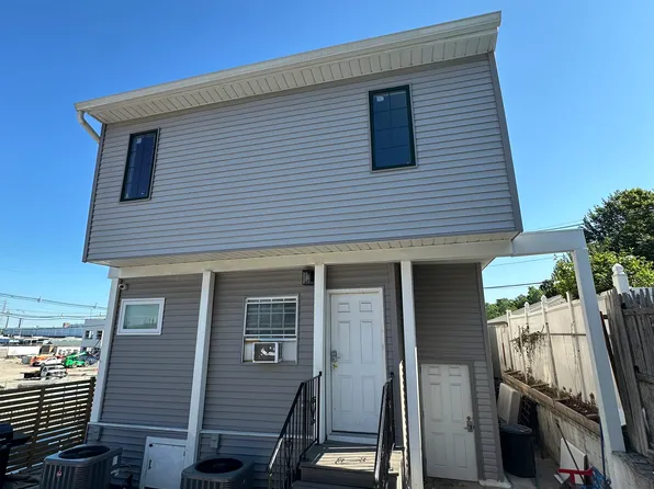 215 Lincoln Street image 1 of 12