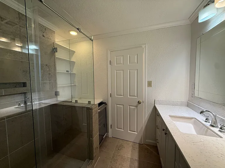 830 W Vine St — Photo 11