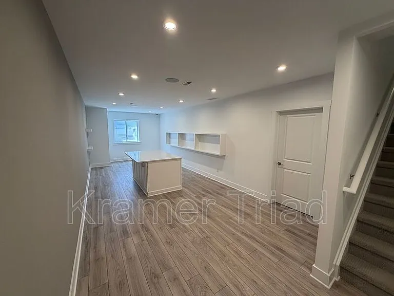 7889 Arimoore Dr — Photo 31