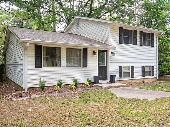 2nd image of 121 Sweetgum Rd