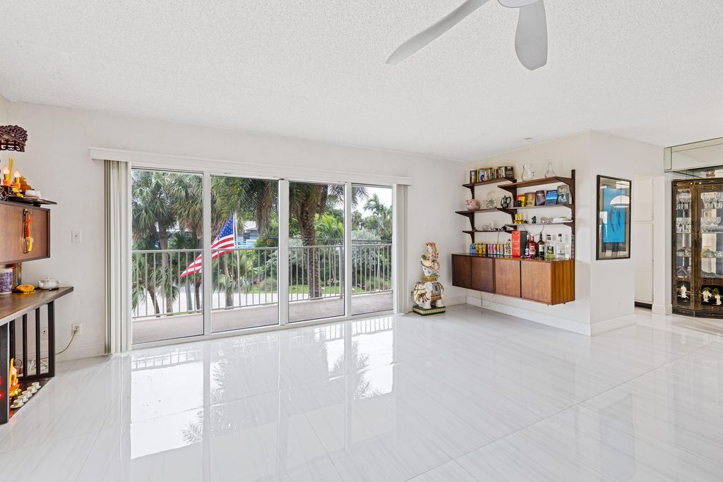 1200 Hibiscus Avenue #201, photo 6