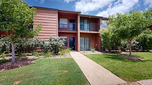 904 University Oaks Blvd #97 Photo 1