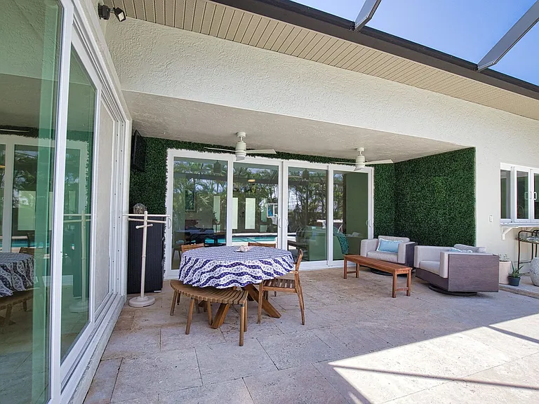 514 Everglades Dr — Photo 12