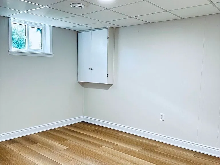 36 Castor Cres #BASEMENT — Photo 9