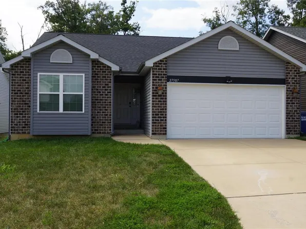 27507 Forest Ridge Dr, Warrenton, MO 63383