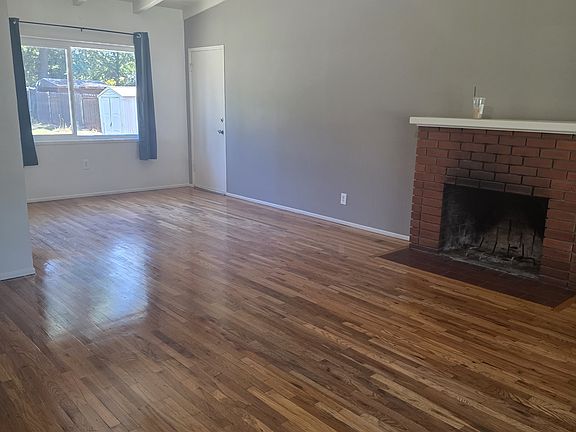 4th image of 1273 Dale Way