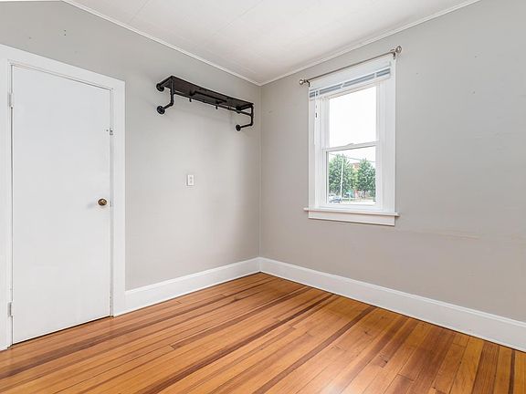 4th image of 240 W Main St