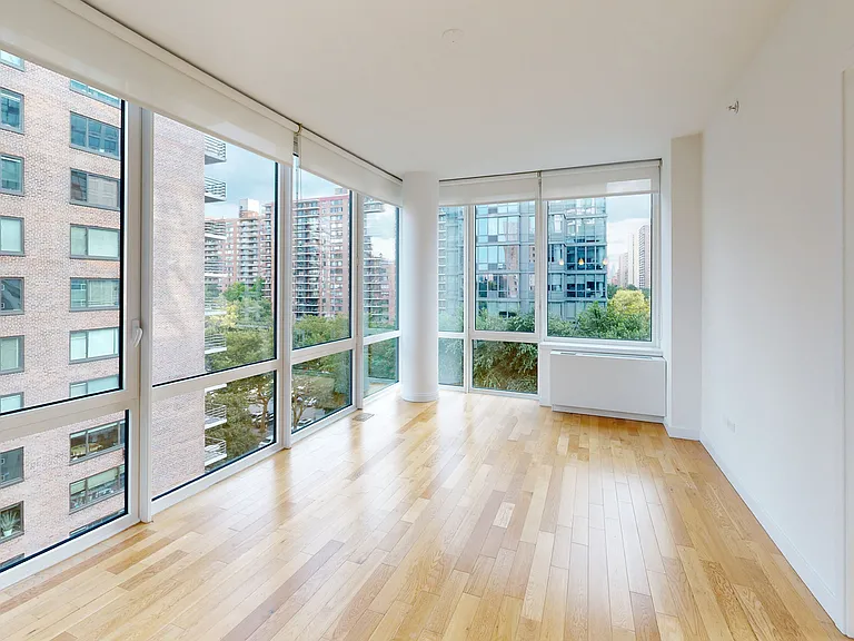 805 Columbus Ave #8F — Photo 3