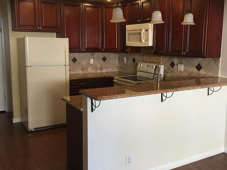 1st image of 4748 Canyon River Ct