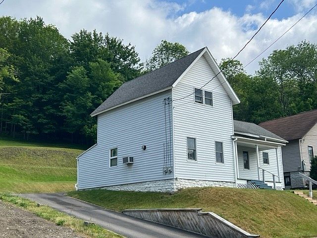 1st image of 231 E State St