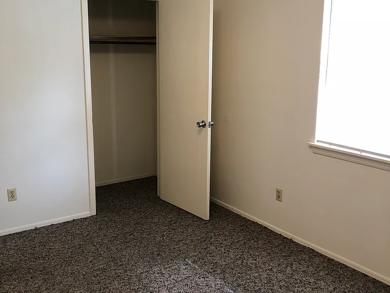 1668 N Patterson Ave #B — Photo 17