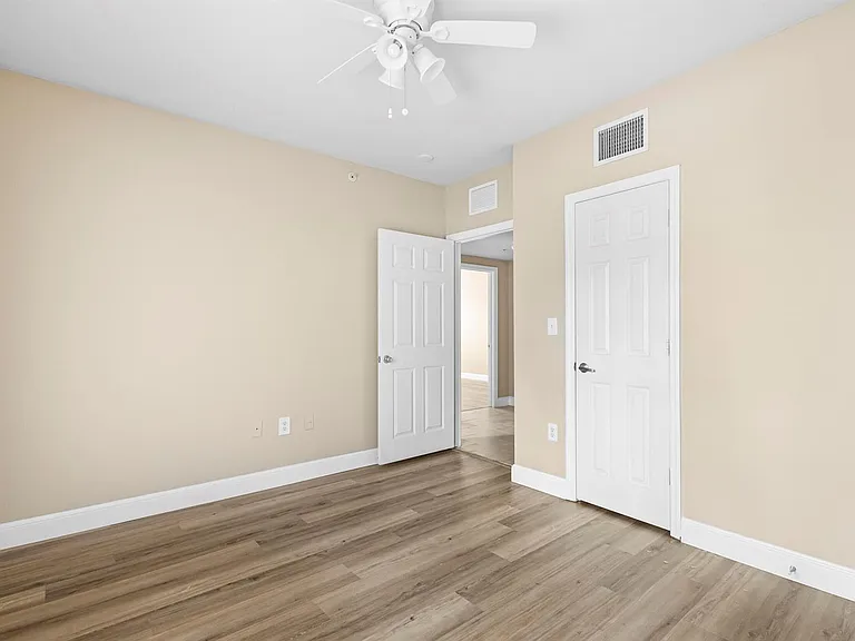 6450 Emerald Dunes Dr #103 — Photo 21
