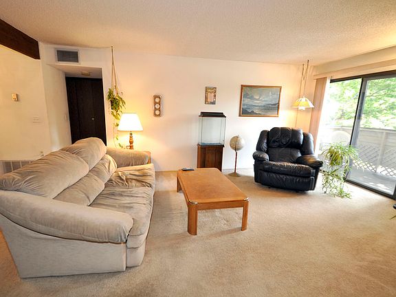 3rd image of 390 Zang St APT 5-202