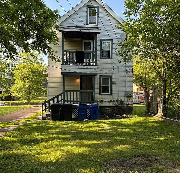 10302 Lamontier Ave — Photo 2