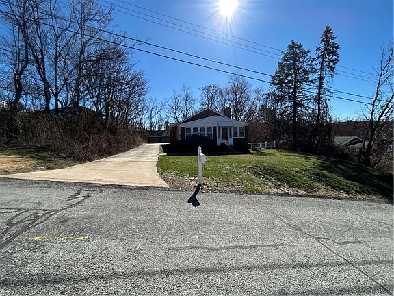 3rd image of 224 Highland Ave