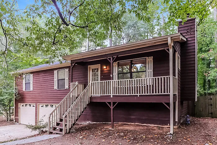 3 bed, 2.0 bath, 1800 sqft, $2,045 — Photo 4
