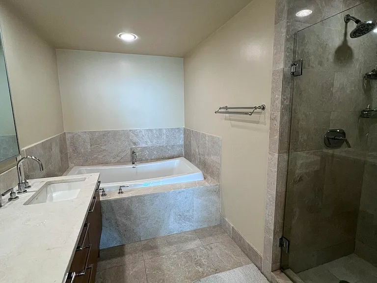 17001 Collins Ave #1806 — Photo 4
