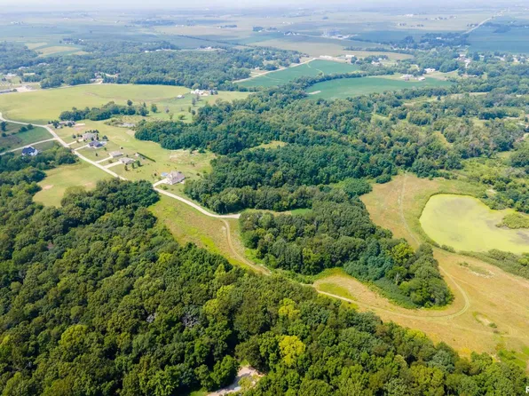 13514 Deer Trace Dr, Morrison, IL 61270