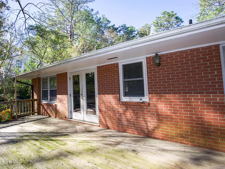 345 E New Hampshire Ave — Photo 61