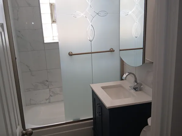 1523 W Lunt Ave APT 1B, Chicago, IL 60626