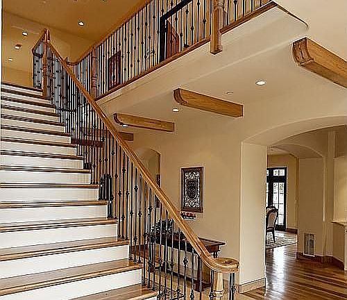 2nd image of 28 Mountain Wood Ln