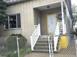 3014 Caniff St, Hamtramck, MI 48212