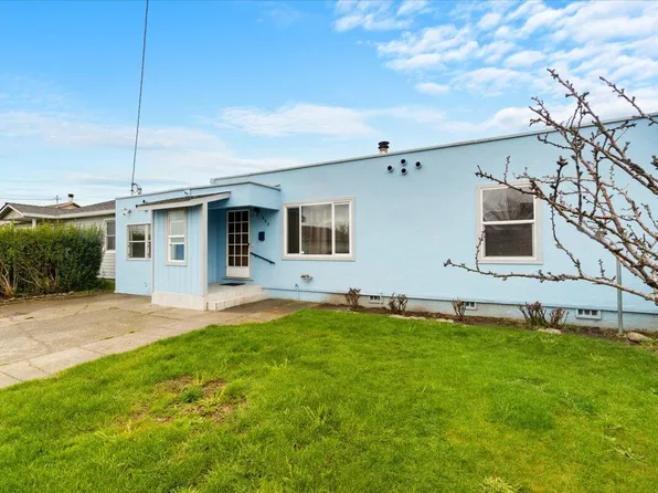 440 S 16th St, Fortuna, CA 95540