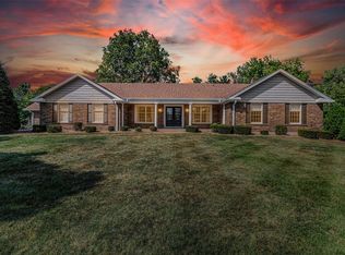 15895 Kettington Rd, Chesterfield, MO 63017