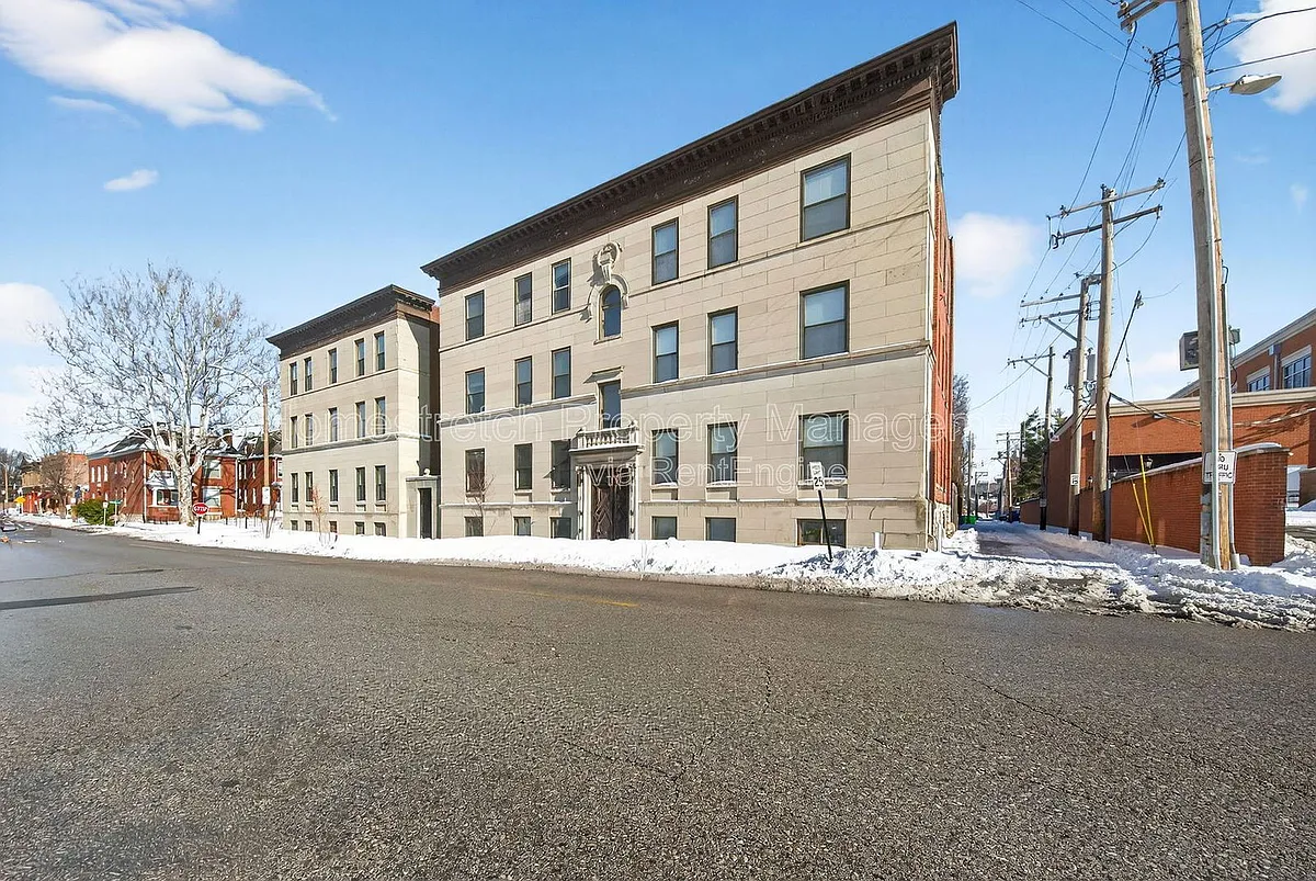 Building Photo - 322 N Boyle Ave #3N