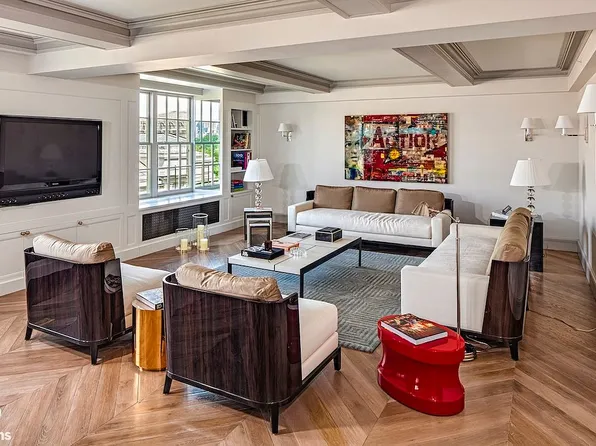 995 5th Ave APT 9S, New York, NY 10028