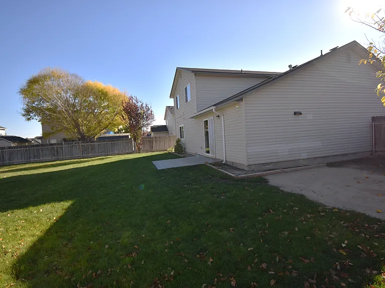 2707 Colfax Dr — Photo 26
