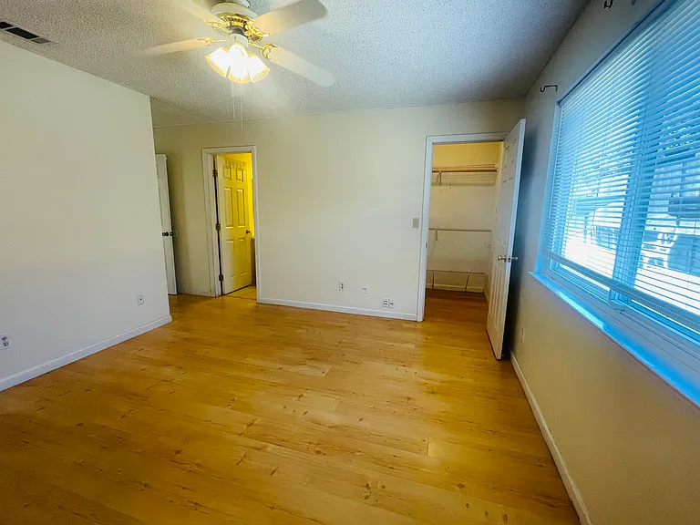 341 Lorenz Dr — Photo 8